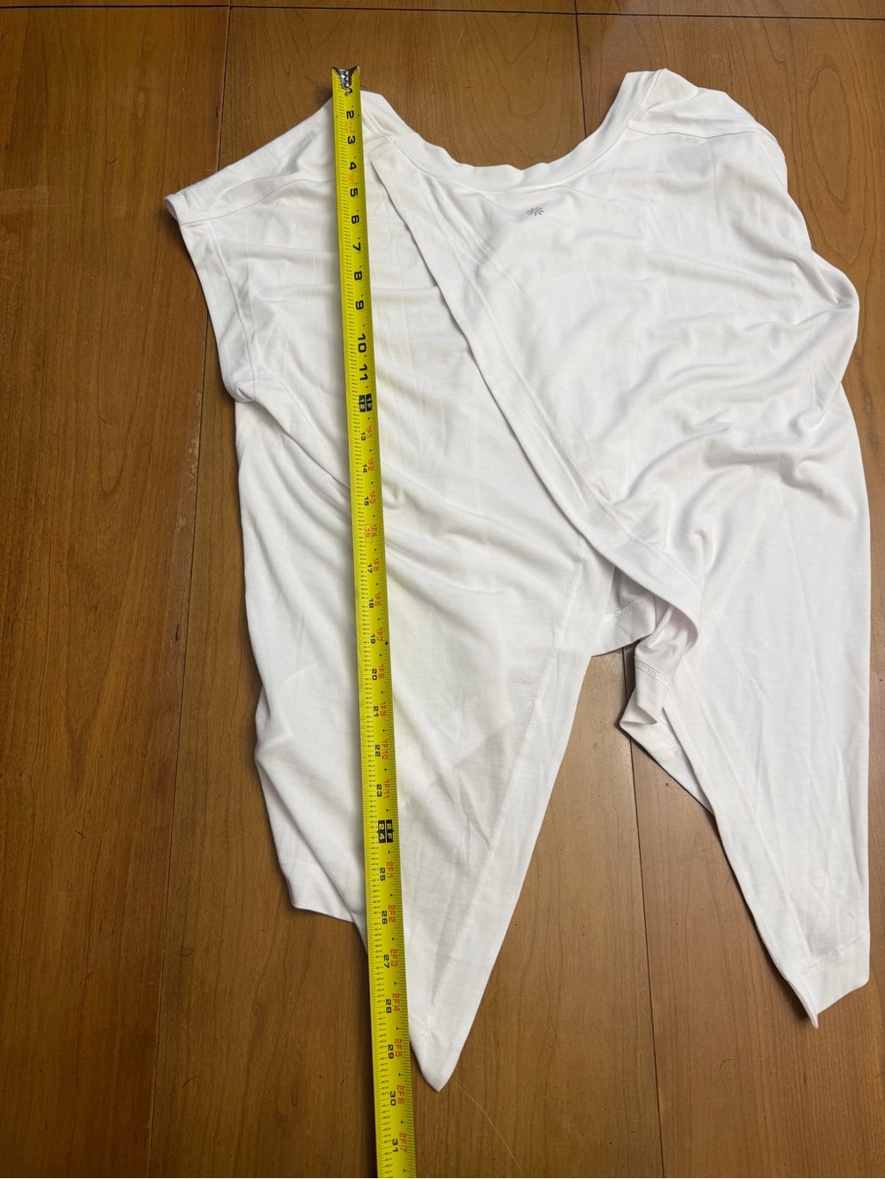 Athleta Hi-Low Asymmetrical V-Neck White Short Sleeve Athletic Top | M - Picture 12 of 12
